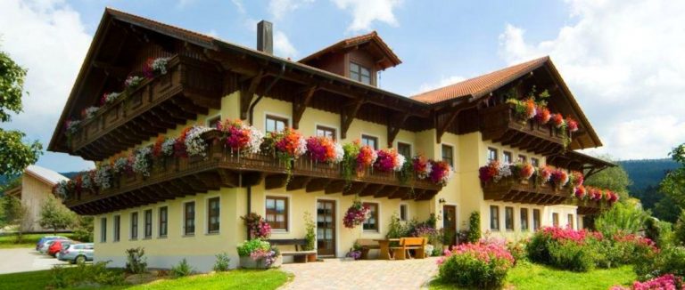 Bayerischer Wald Haus Am Kopf In Sankt Englmar Verkehrtes Haus In